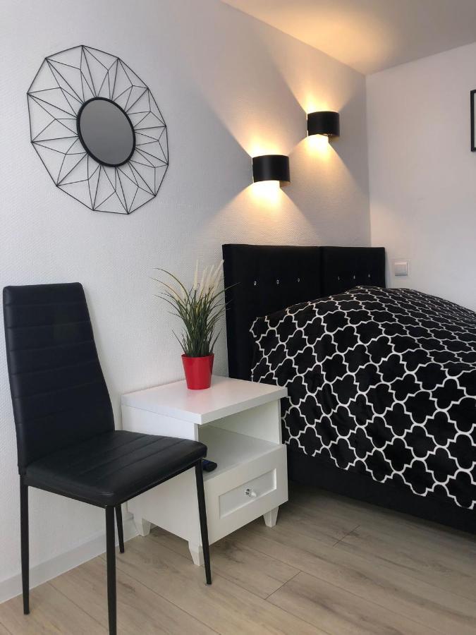 Apartament Jarzebinka ミエンジズドロイェ エクステリア 写真